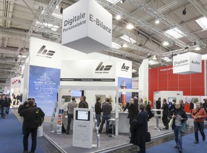 CeBIT 2014: ERP-Softwarehersteller HS feiert 20. Messeteilnahme mit Produktpremieren (FOTO)