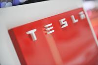 Messebau Keck konzipiert Markenauftritt für TESLA