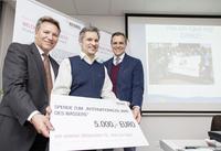 Polymerspezialist REHAU unterstützt gemeinnützige Organisation –Viva con Agua–
