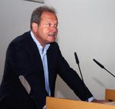Ver.di- Chef Frank Bsirske fordert umfassende Eindämmung prekärer Arbeitsverhältnisse