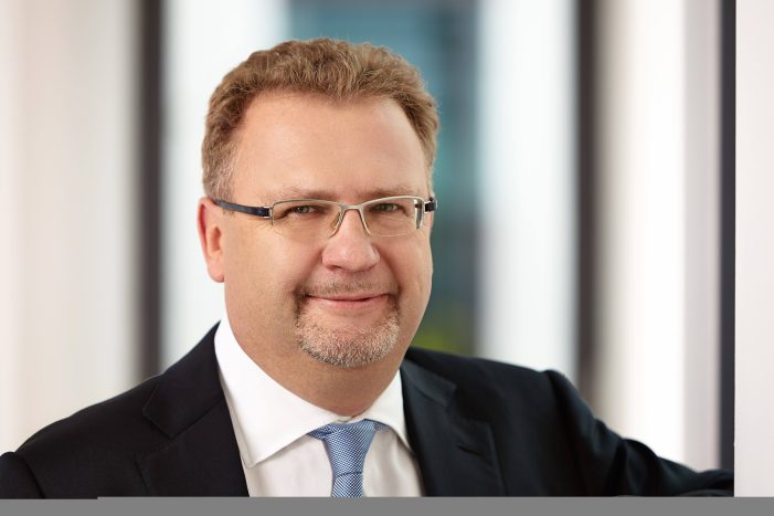 Industrie 4.0 – Post an 8.000 Entscheider