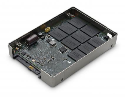 HGST erweitert 12 Gbit/s SAS SSD Enterprise-Portfolio für die Beschleunigung datenintensiver Anwendungen (FOTO)