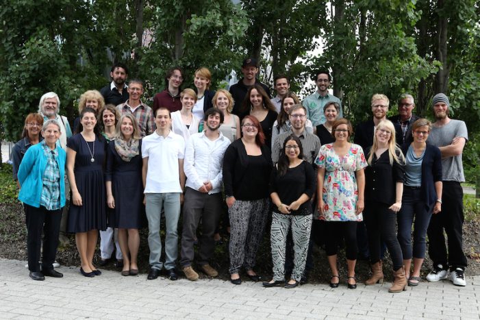 Gründungsjahrgang schließt dreijährige praxisintegrierte Ausbildung zum staatlich anerkannten Erzieher/ zur staatlich anerkannten Erzieherin mit Schwerpunkt Jugend- und Heimerziehung erfolgreich ab.