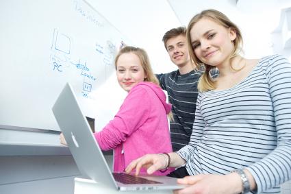 Schüler lernen spielend Programmieren – kostenlos und online in vier Wochen / Angebot des Hasso-Plattner-Instituts