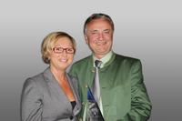 EBV erhält die Auszeichnung 2013 Active Distribution of the Year