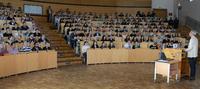 350 HLA-Schüler auf dem Campus