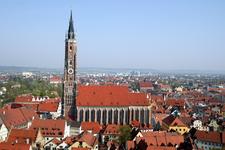 Landshuts „Wolkenkratzer des Mittelalters“: klüger gebaut als der schiefe Turm von Pisa