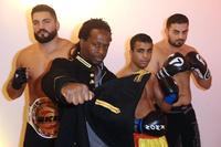 Mola Adebisi  als Ringsprecher der Fightnight 2014 am 9. Oktober auf Schloss Diedersdorf