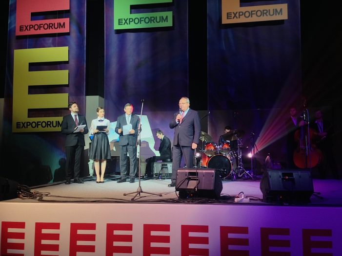 Neues Messegelände in St. Petersburg eröffnet:   Messe Düsseldorf berät ZAO ExpoForum und weitet Russlandgeschäft aus