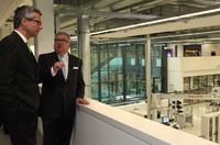 „Ich habe hier viel gelernt“: BDI-Präsident Ulrich Grillo zu Gast in der WITTENSTEIN Innovationsfabrik