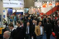 EuroBLECH 2014 eröffnet: Erstmals mehr ausländische Aussteller als deutsche Firmen vertreten