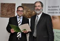 CONET-Consultant ist „Student of the Year 2014“ der Fernhochschule AKAD University