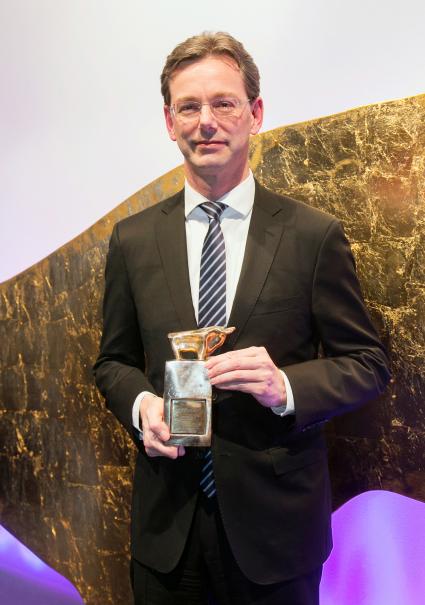 FinanzSchutz von CosmosDirekt ist „Versicherungsinnovation des Jahres“ (FOTO)