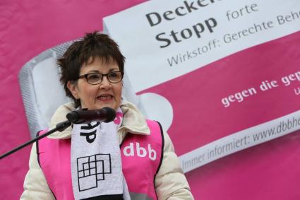 Politik nach Gutsherrenart / Protest des dbb Hessen gegen geplante Haushaltsbeschlüsse (FOTO)