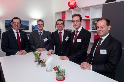 Mehr privates Kapital für Infrastrukturausbau mobilisieren (FOTO)