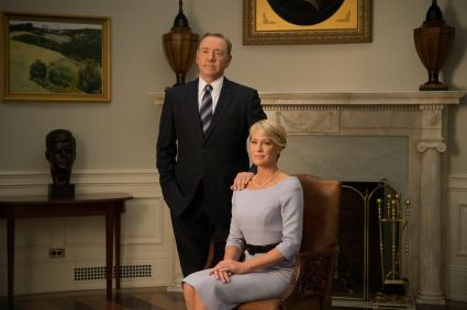 Deutschland im Bann politischer Intrigen: die dritte Staffel „House of Cards“ bricht bei Sky Rekorde (FOTO)