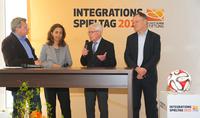 Continental begrüßt Integrationskampagne der Bundesligastiftung und unterstützt ihren Start in Hannover
