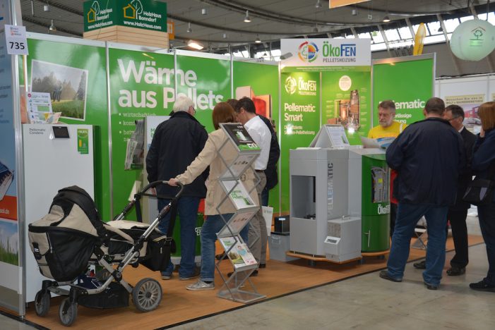 Messe HAUS l HOLZ l ENERGIE 2015 geht zu Ende: Zufriedene Aussteller, rundum gut informierte Besucher