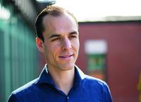 Nico Elsäßer neuer Senior Consultant PR bei Roth&Lorenz