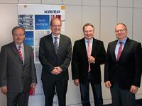 Oberhausener Oberbürgermeister besichtigt IT-Hochtechnologie bei KAMP