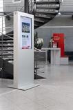Von digital auf multikanal: Deutschlandweiter Digital Signage Roll-Out