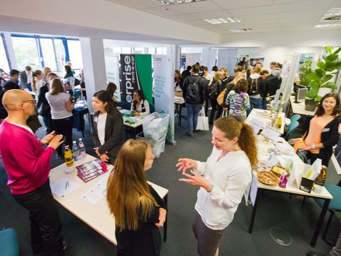 Studium ? Praktikum ? Job ? Karriere: 1. branchenübergreifender Recruiting Career Day an der bbw Hochschule Studium ? Praktikum ? Job ? Karriere: 1. branchenübergreifender Recruiting Career Day an der bbw Hochschule