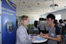 Ein Praktikum in Deutschland oder China? Chinesische Studierende knüpfen erste Kontakte zu regionalen Unternehmen