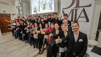 L?Oréal Professionelle Produkte und die WBS TRAINING AG heißen Jugendliche aus Europa zur dualen Ausbildung willkommen