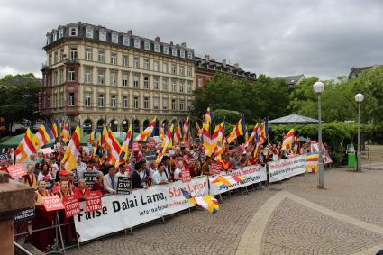 Der Besuch des Dalai Lama in Hessen war von Demonstrationenüberschattet (FOTO)