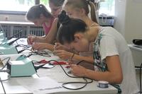 Mädchen schnupperten in die Berufswelt von tech-nischen Berufen