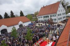 Schnalzen, Schneidern und Schnupfen in Bayerns neuem?Trachtenhimmel?