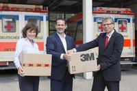 3M Mitarbeiter engagieren sich für Flüchtlinge in Neuss