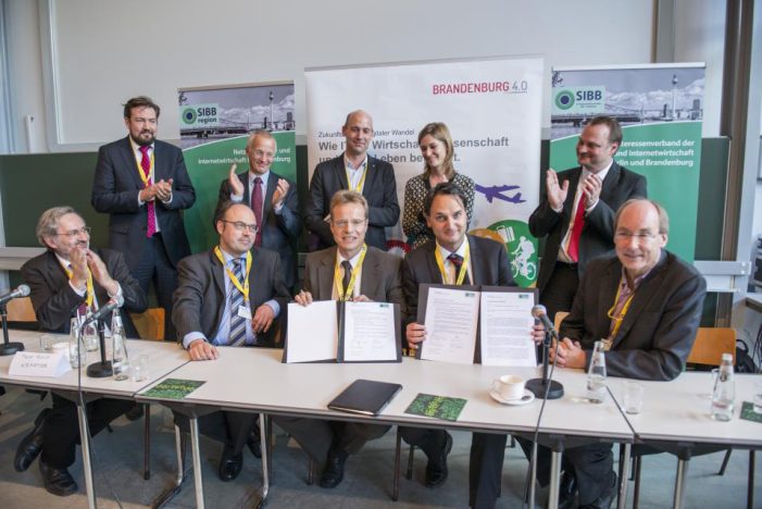 IT- Wirtschaft der Hauptstadtregion und Mitteldeutschlands bündeln Aktivitäten IT- Wirtschaft der Hauptstadtregion und Mitteldeutschlands bündeln Aktivitäten