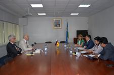 Gespräche in Tashkent dienen Vorbereitung einer Summer School für Studierende aus Usbekistan Gespräche in Tashkent dienen Vorbereitung einer Summer School für Studierende aus Usbekistan