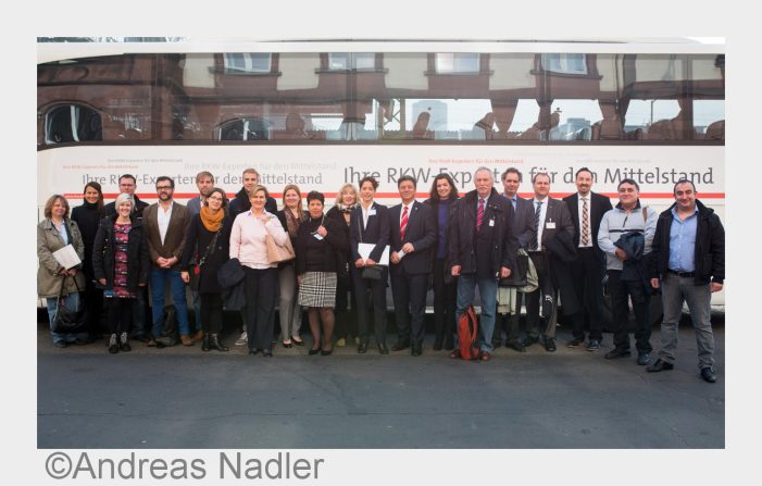 Diversity@Work: RKW-Bustour gibt Impulse für kulturelle Vielfalt in Unternehmen Diversity@Work: RKW-Bustour gibt Impulse für kulturelle Vielfalt in Unternehmen