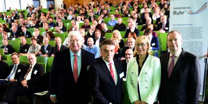 Zweites Gründer-Forum NRW – starkes Bündnis fördert innovative Firmenstarter / Initiativkreis-Ruhr-Moderator Klaus Engel: Impulsprojekt „Smart am Start“ öffnet Gründern die Türen zu den Chefetagen (FOTO)