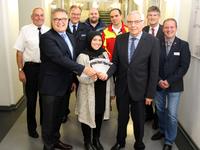 Fußball-Nationalmannschaft stiftet 2500 Karten für Flüchtlingshelferinnen und -helfer in der Region Fußball-Nationalmannschaft stiftet 2500 Karten für Flüchtlingshelferinnen und -helfer in der Region