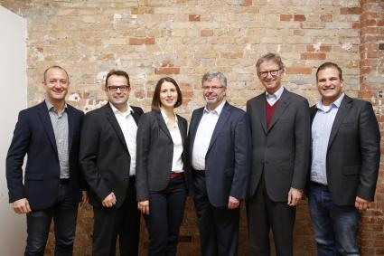 Digitalisierung in der Finanzbranche: etventure und die Wüstenrot& Württembergische AG (W&W) gründen Joint Venture für die Digitalisierung – Eröffnung in Berlin (FOTO)