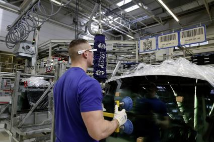 Volkswagen bringt 3D-Datenbrille in den Serieneinsatz (FOTO)
