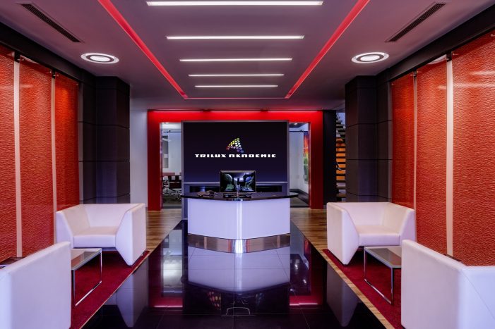 Fachwissen für Lichtexperten in UK: Die TRILUX Akademie setzt Expansion fort