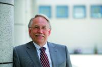 Professor Unkelbach erneut zum Präsidenten  gewählt