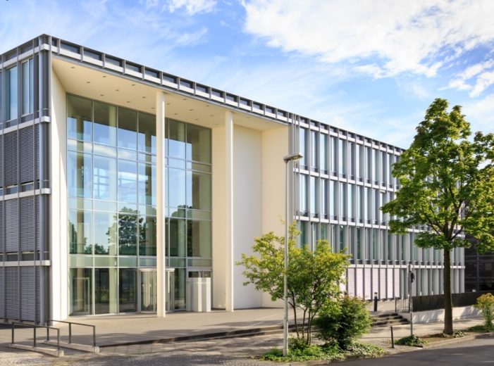 Business Center zieht ins artquadrat: 15 Kilometer Kabel verlegt