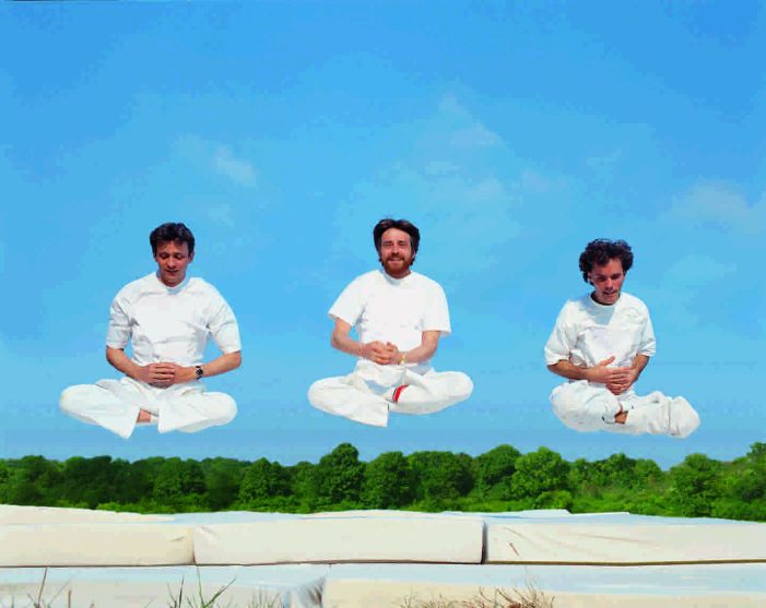 Weltfriedens-Petition der Yogischen Flieger an den Bundestag Weltfriedens-Petition der Yogischen Flieger an den Bundestag