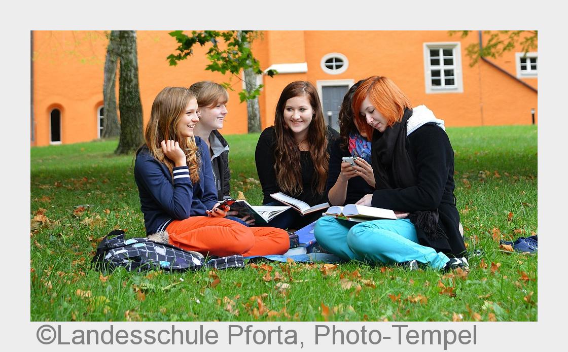 Stiftung vergibt Internats-Stipendien an aufgeweckte Schüler