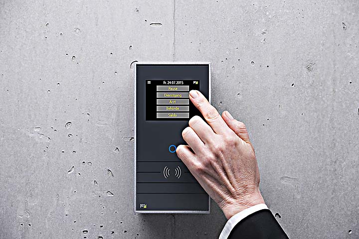 Im Spotlight der CeBIT zeigt PCS neue Zeiterfassungsterminals, innovative Sicherheitstechnik und Info-PCs für Industrie 4.0, HR und Business Security.