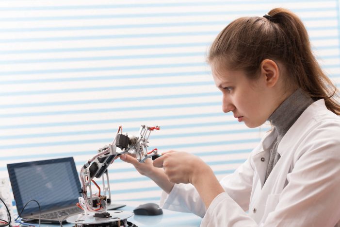 Wanted: Weiblich, jung und technikbegeistert! Wanted: Weiblich, jung und technikbegeistert!