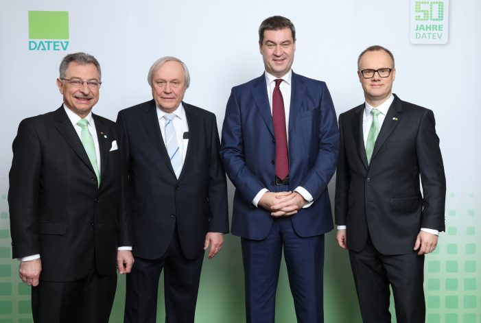 Ein Tag zum Feiern: 50 Jahre DATEV Ein Tag zum Feiern: 50 Jahre DATEV