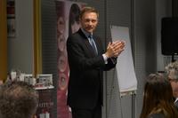 FDP-Chef Christian Lindner bei PM-International: „Anerkennung und Respekt“
