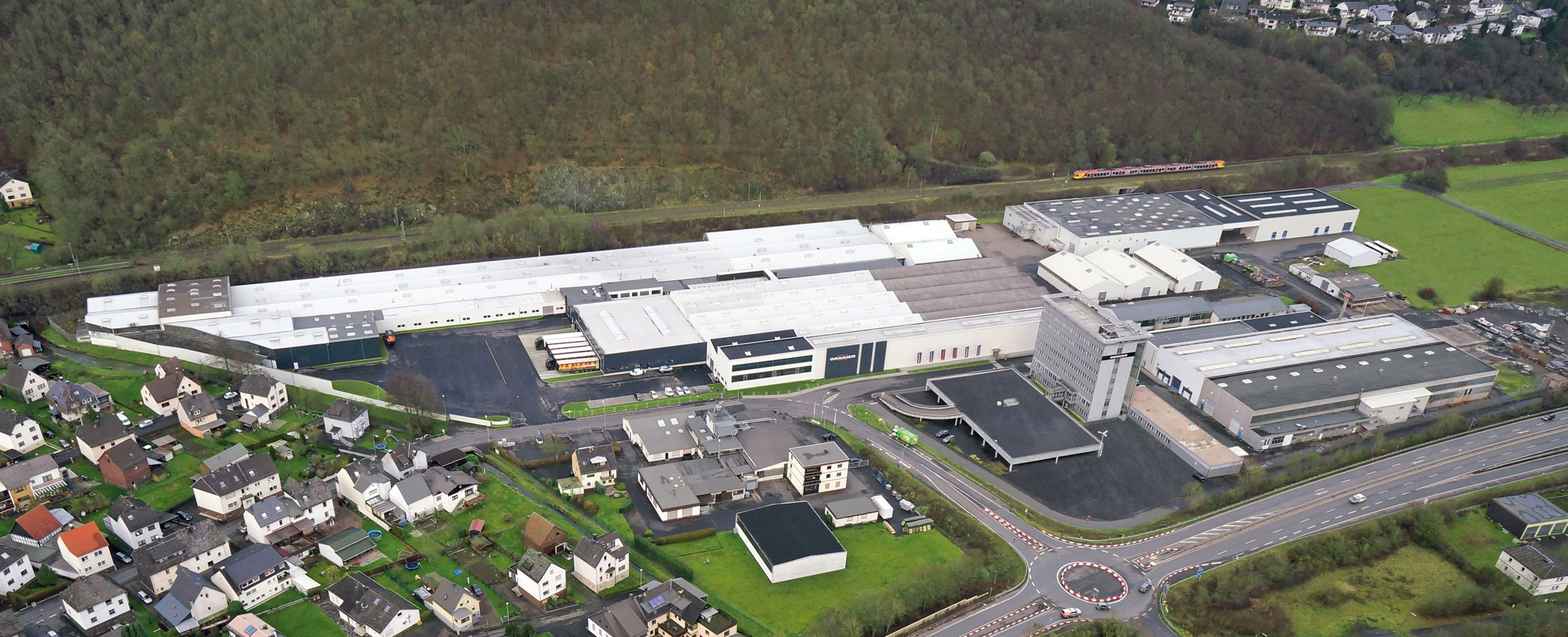Expansionskurs: ORANIER-Gruppe hat neuen Unternehmensstandort – Umzug Ende 2015 abgeschlossen