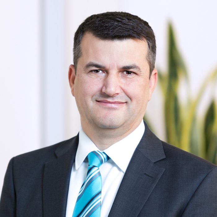 Professur für compentus/ Partner Dr. Argjent Demiri Professur für compentus/ Partner Dr. Argjent Demiri